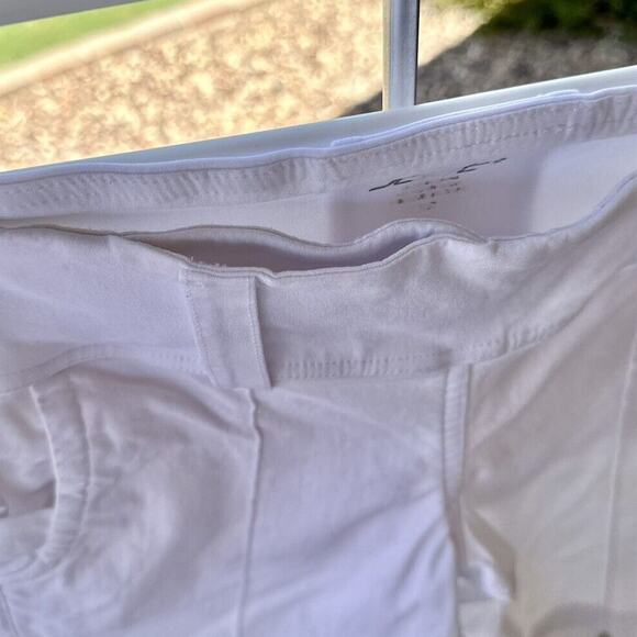 Tail Women’s Pull On Super Stretch Slimming Shorts White XS - Picture 4 of 9